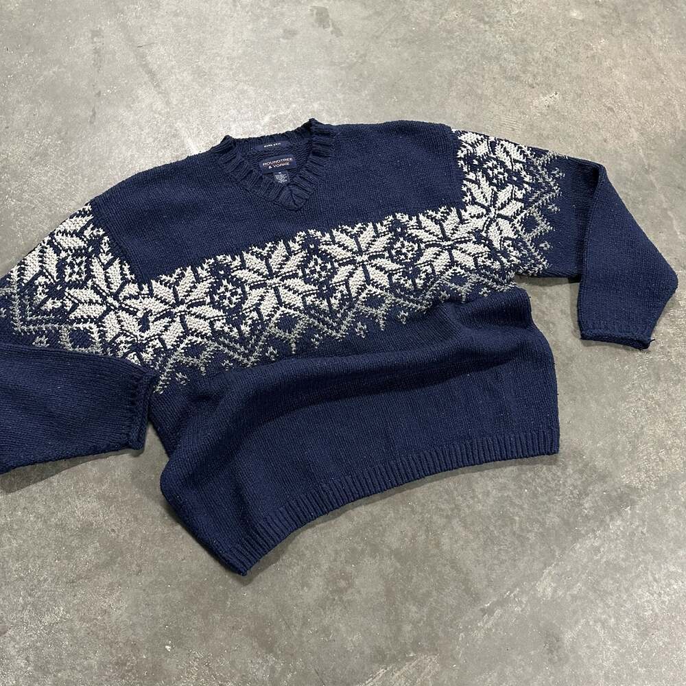 Roundtree & Yorke Hand Knit Nordic Fair Isle Silk-Wool Blend V-Neck Sweater